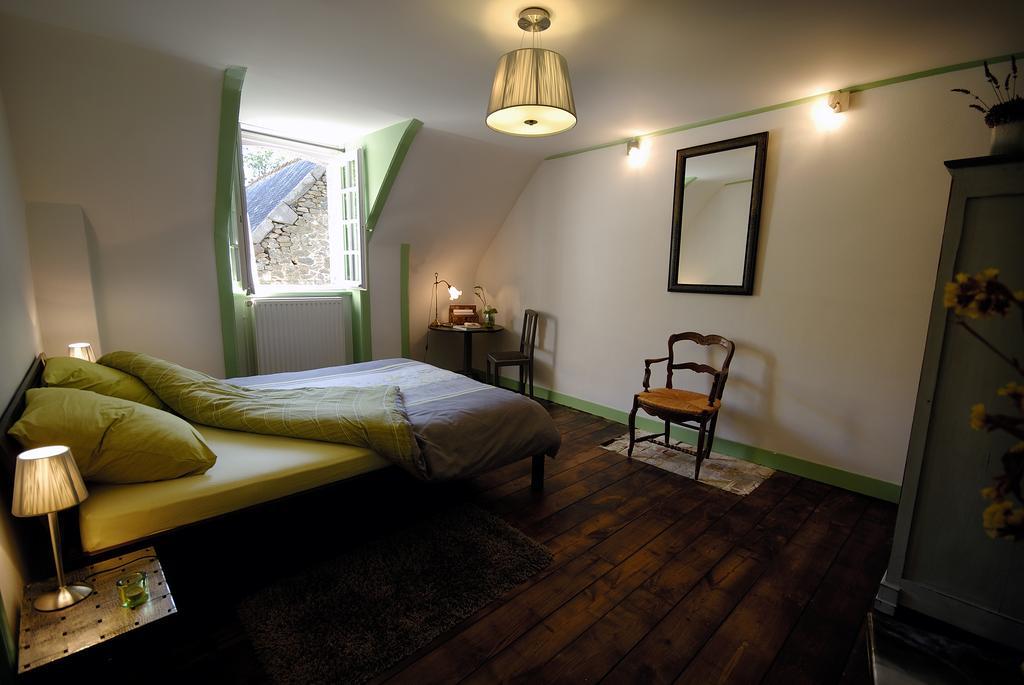 La Grande Sauvagere Bed and Breakfast Saint-Pierre-de-Plesguen Δωμάτιο φωτογραφία
